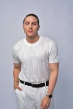 CAMISETA TEJIDO INTER CALADO  BLANCO CRUDO